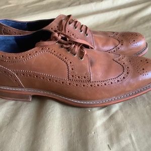 Men’s dress shoes